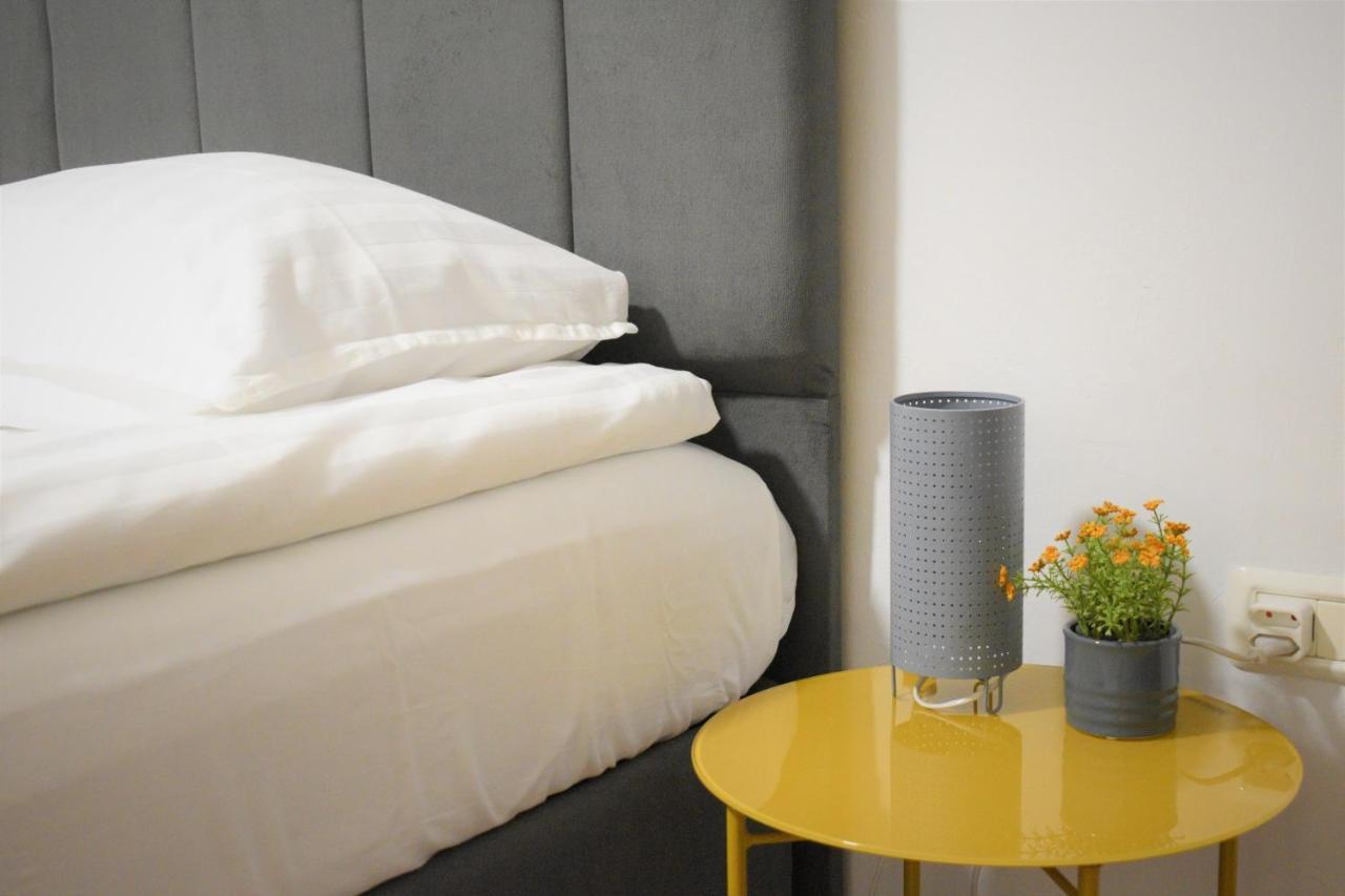 Feels Like Home Studio Apartments - Flh Albania 地拉那 外观 照片